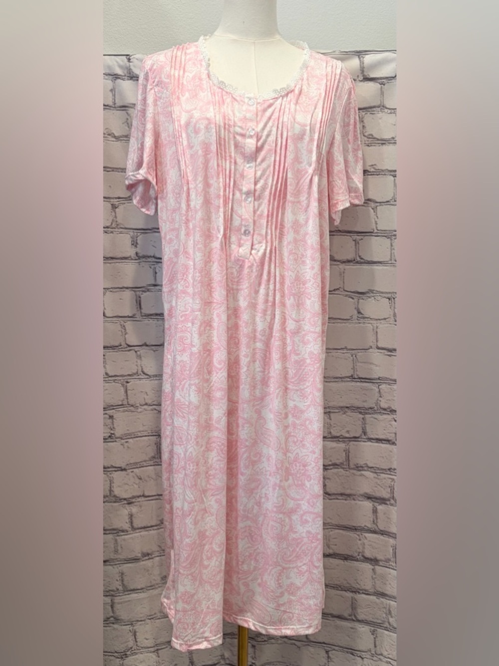 Catherine Malandrino :1X Women Pink Paisley Button-Front Nightgown